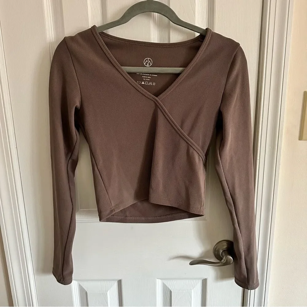 Move Theology Cropped Workout Top Size Medium